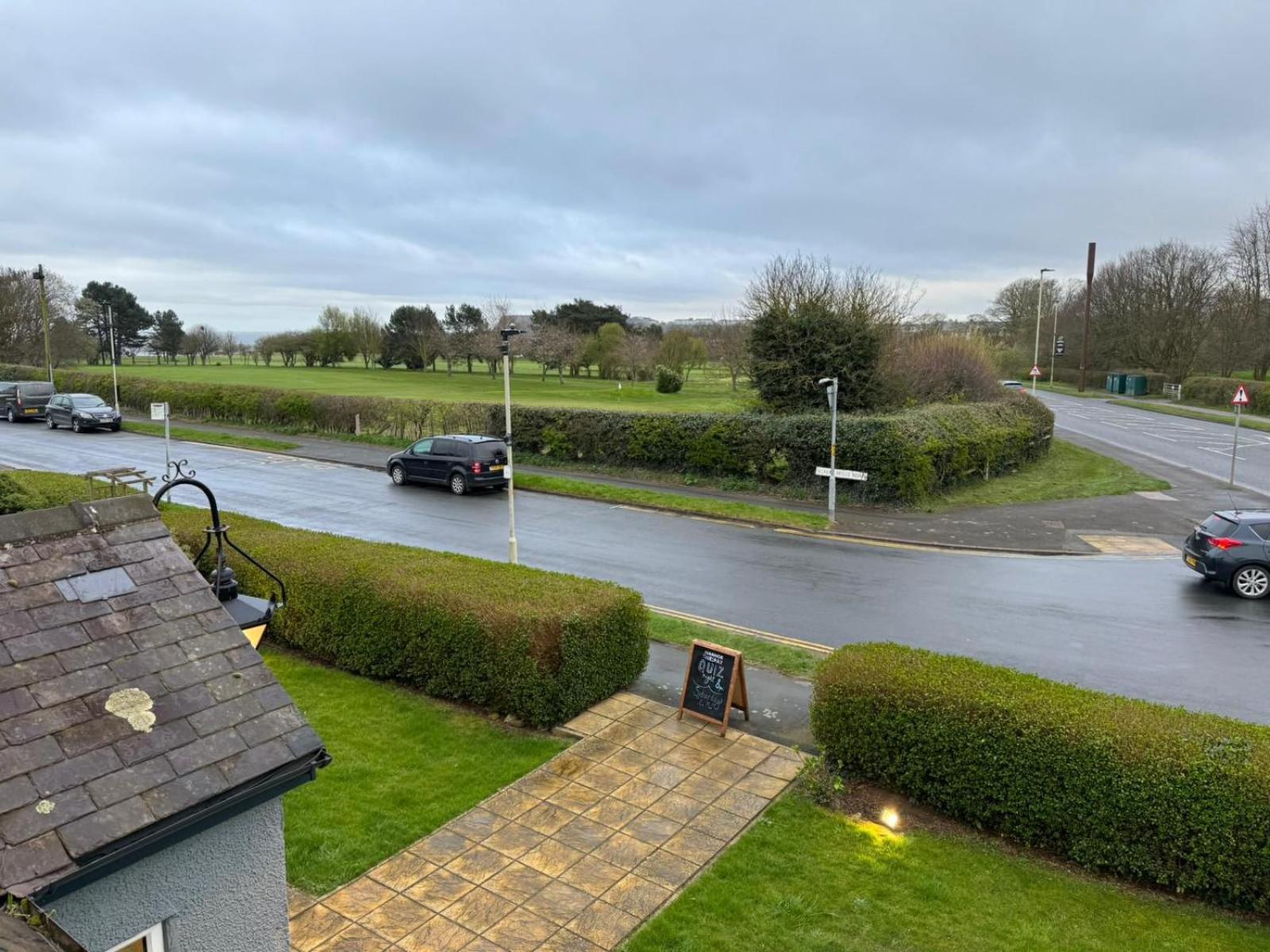 Ivanhoe Hotel Scalby  Exterior photo